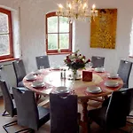 Altmuehl Familienvilla فيلة *